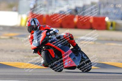 media/Dec-18-2022-SoCal Trackdays (Sun) [[8099a50955]]/Turn 2 (950am)/